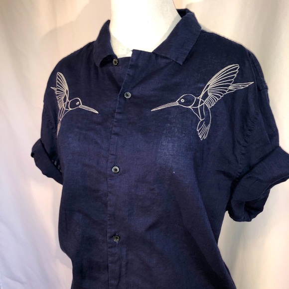 H&M Tops - H&M Hummingbird Button Down Shirt